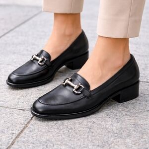 Salvatore Ferragamo Black Leather Oxfords sz 9B Dress shoes Gancini Horsebit